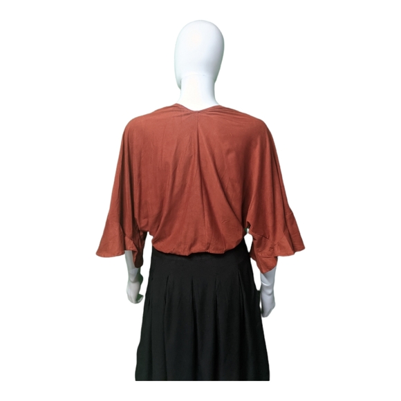 Olivaceous Crop Knot-Front Top Orange S - Picture 3 of 8